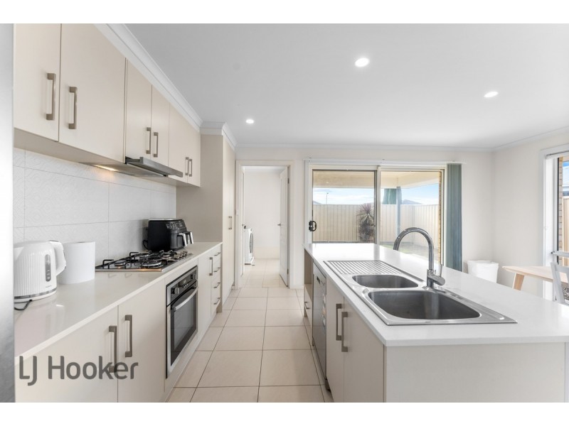 15 Fathom Crescent, Seaford Meadows SA 5169