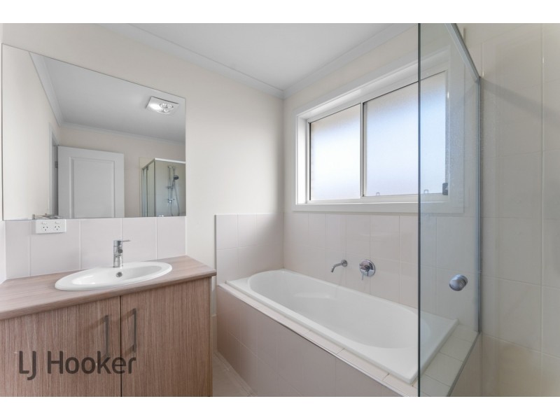 15 Fathom Crescent, Seaford Meadows SA 5169