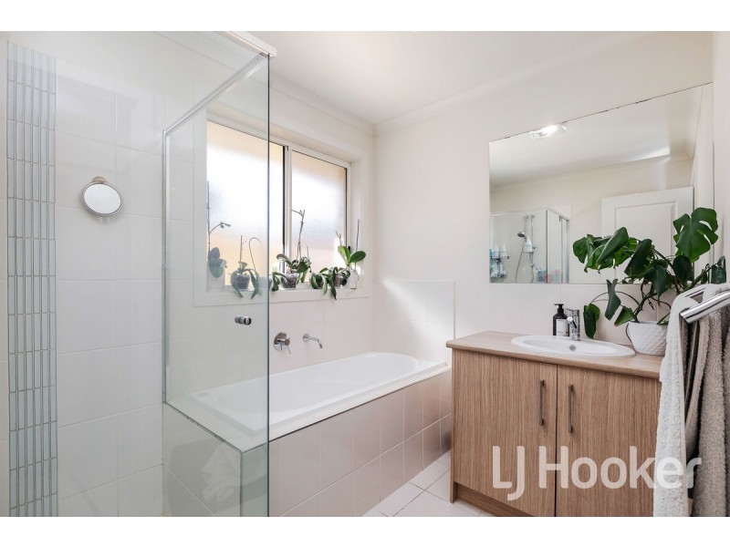 6 Gladstone Road, Seaford Meadows SA 5169