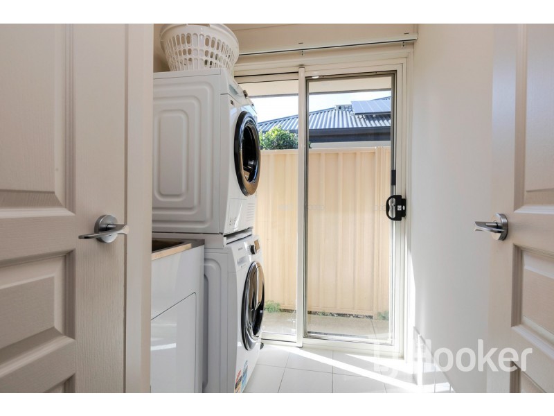 6 Gladstone Road, Seaford Meadows SA 5169