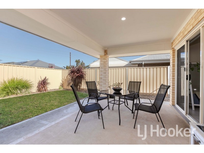 6 Gladstone Road, Seaford Meadows SA 5169