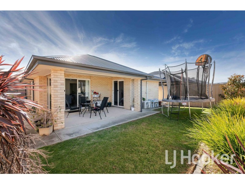 6 Gladstone Road, Seaford Meadows SA 5169