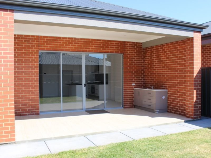 32 Rivett Avenue, Fulham Gardens SA 5024