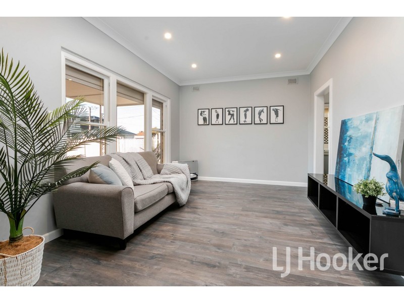 2 Singleton Avenue, Seaton SA 5023