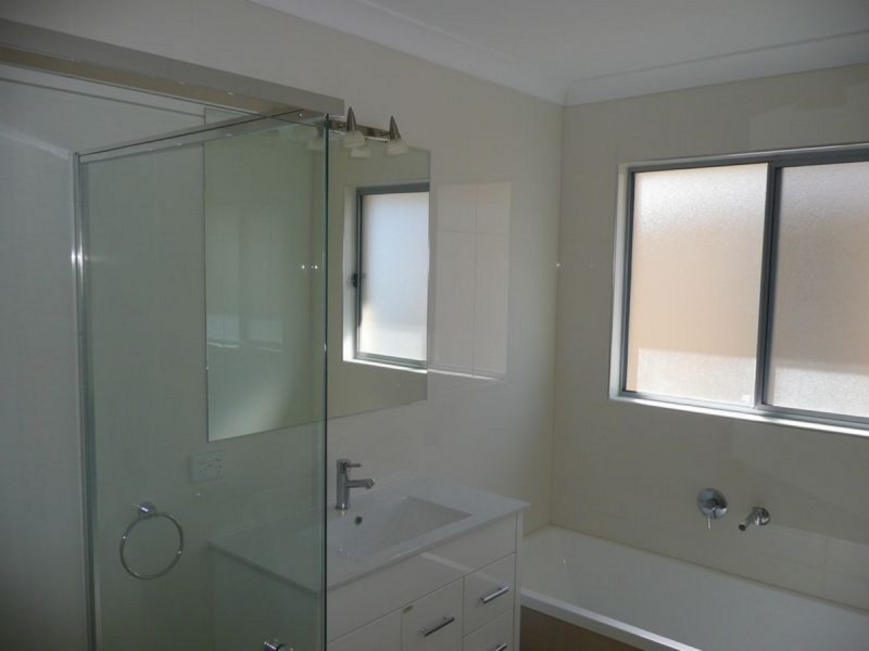 8 Hewitt Crescent, Woodville South SA 5011