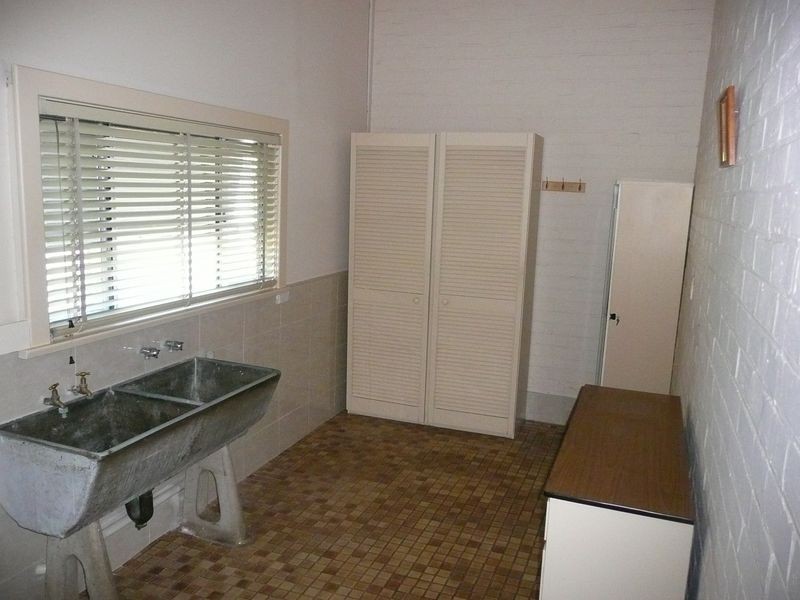 4 Hobbs Street, Findon SA 5023