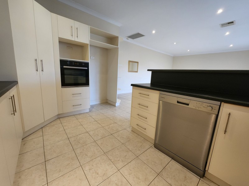 2a Douglas Street, Flinders Park SA 5025