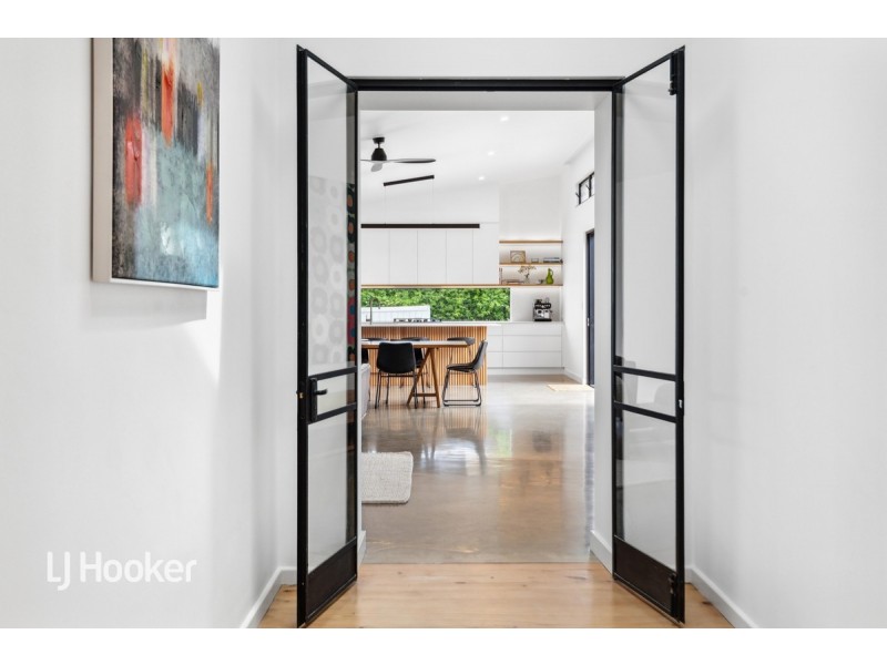 10 Adam Avenue, Bellevue Heights SA 5050