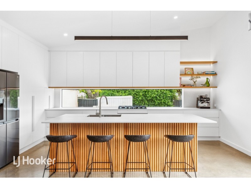 10 Adam Avenue, Bellevue Heights SA 5050