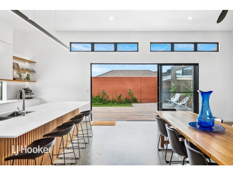 10 Adam Avenue, Bellevue Heights SA 5050