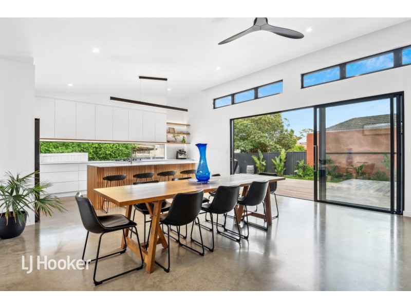 10 Adam Avenue, Bellevue Heights SA 5050