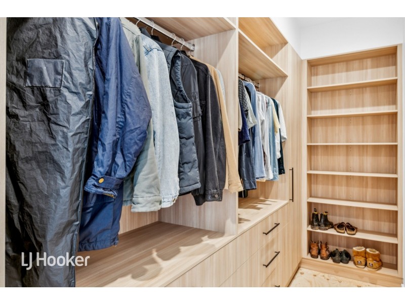 10 Adam Avenue, Bellevue Heights SA 5050