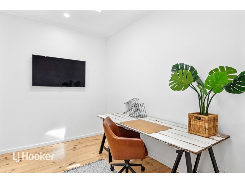 10 Adam Avenue, Bellevue Heights SA 5050