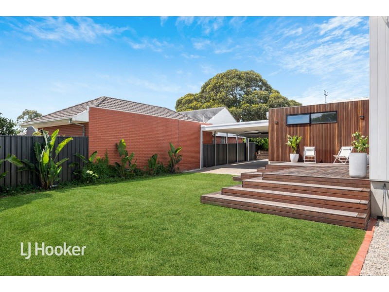 10 Adam Avenue, Bellevue Heights SA 5050