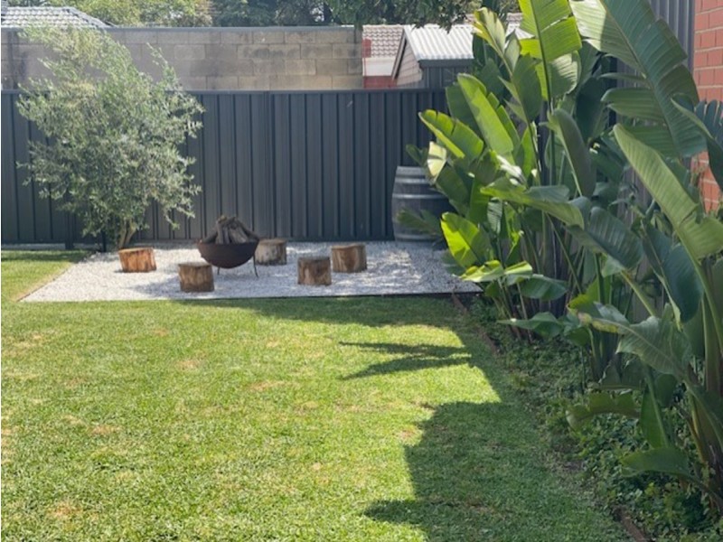 10 Adam Avenue, Bellevue Heights SA 5050