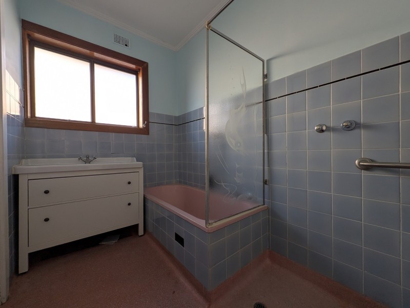 16 Strathfield Terrace, Largs Bay SA 5016