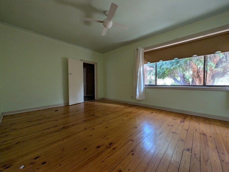 16 Strathfield Terrace, Largs Bay SA 5016