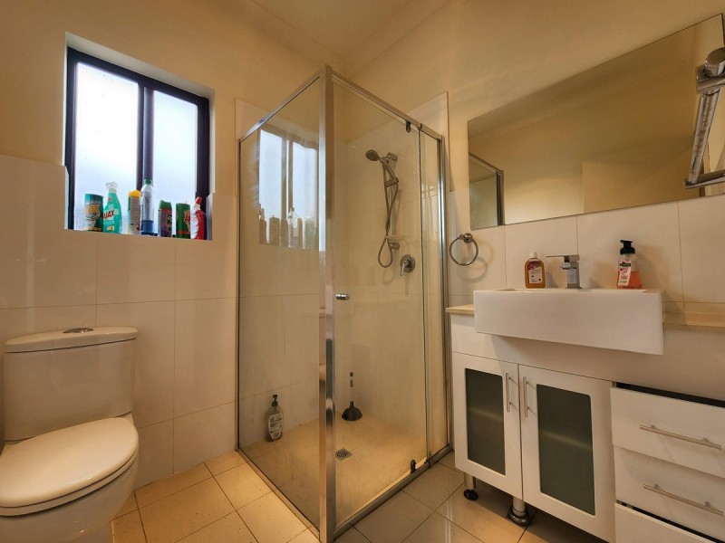 Room 2 at Addison Road, Pennington SA 5013