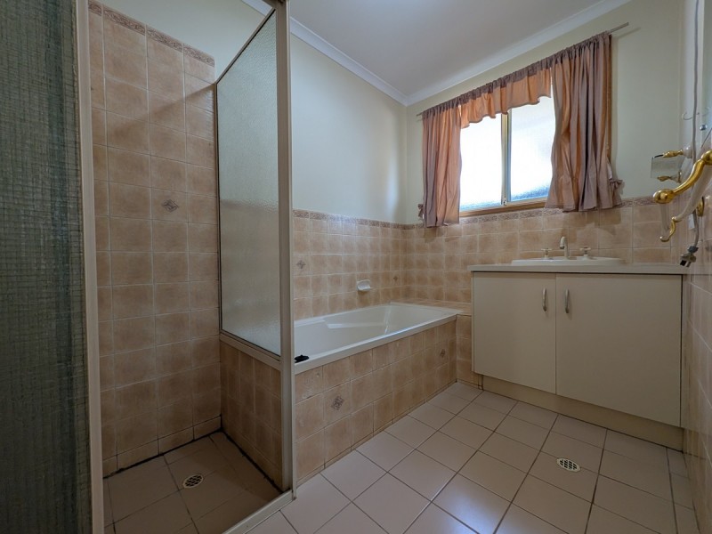 8 Lynton Court, Blakeview SA 5114