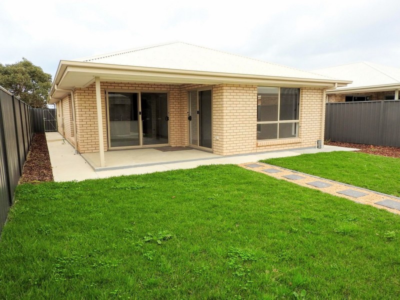 77 Princess Royal Parade, Hindmarsh Island SA 5214