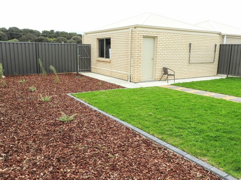 77 Princess Royal Parade, Hindmarsh Island SA 5214