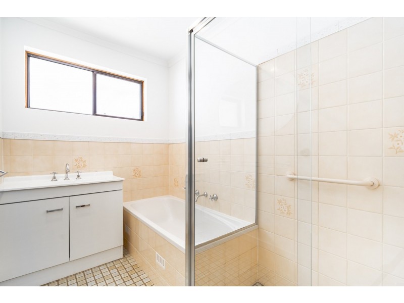 184 Hub Drive, Aberfoyle Park SA 5159