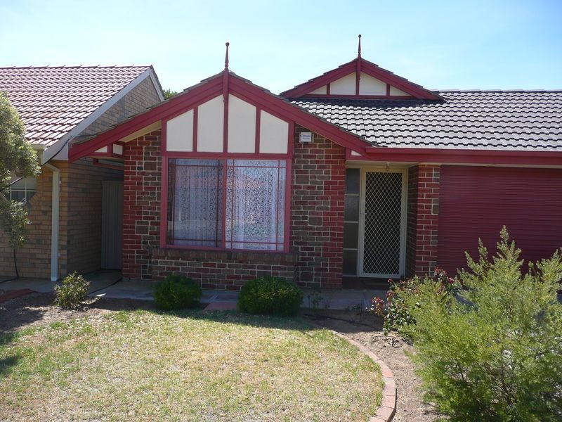 2 Royal Close, Findon SA 5023