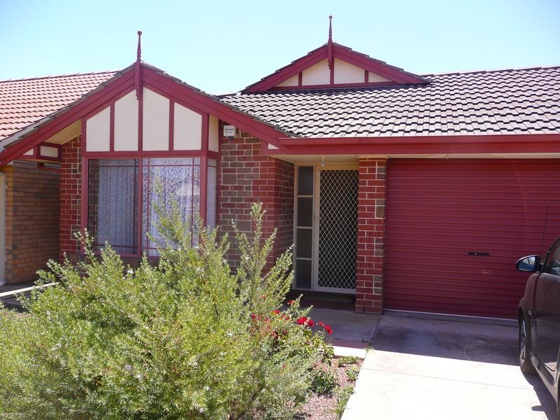 2 Royal Close, Findon SA 5023