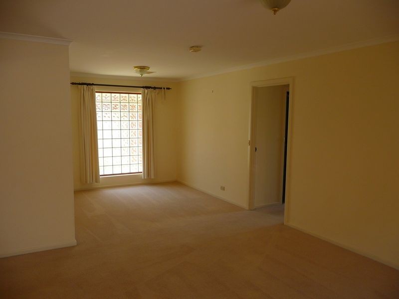 2 Royal Close, Findon SA 5023