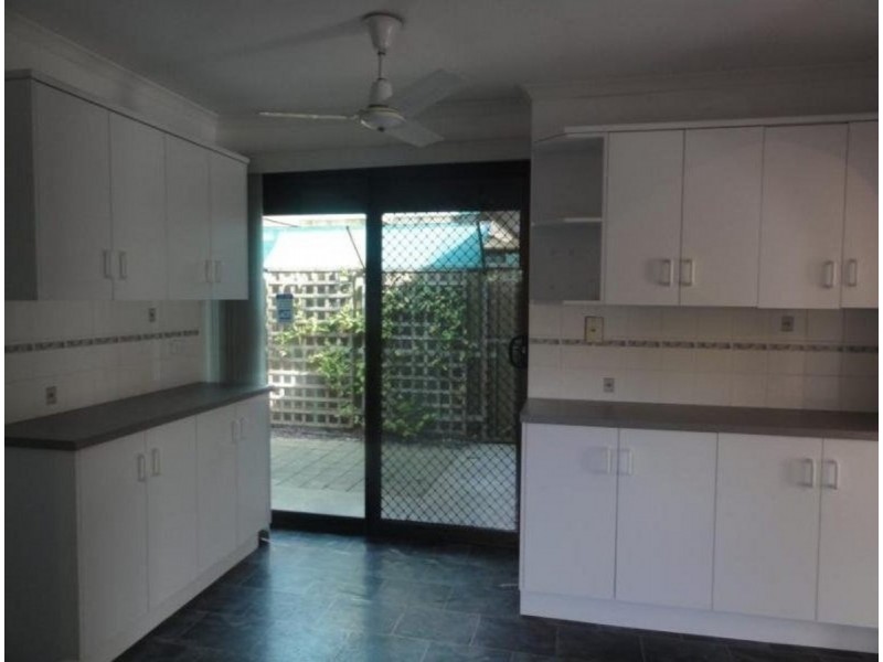 2/9 Fifth Avenue, Warradale SA 5046