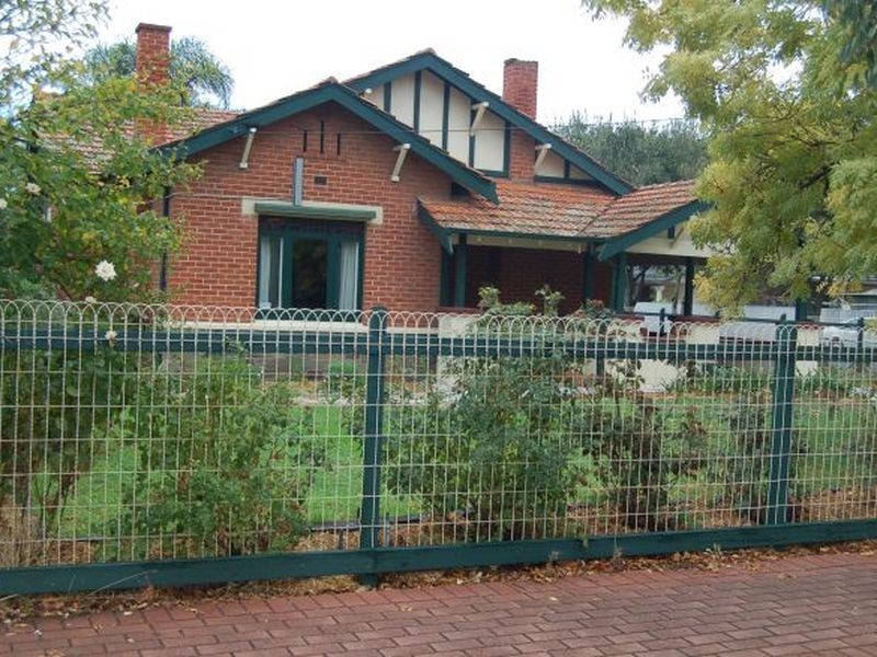 18 Ebor Avenue, Mile End SA 5031