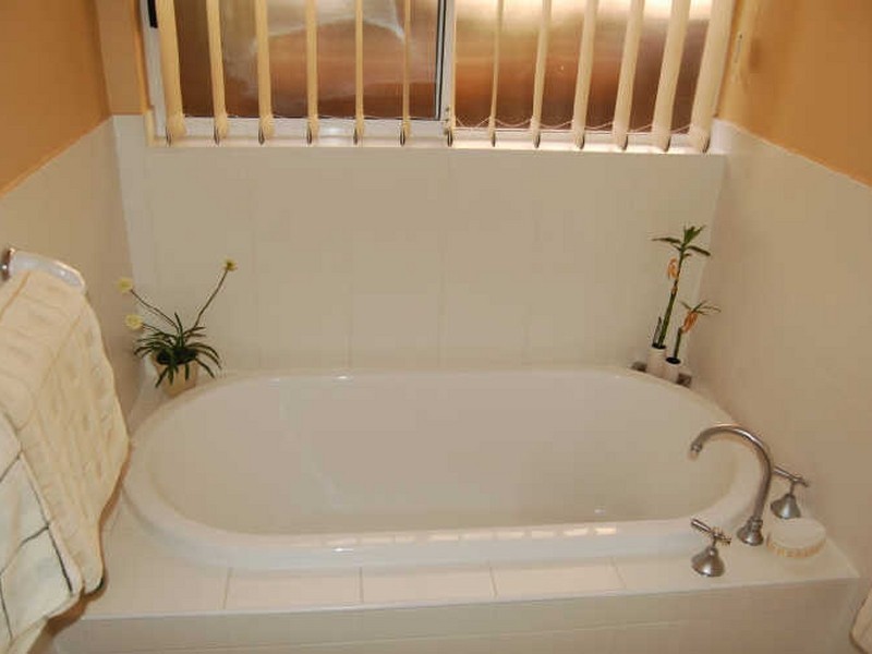 26 Pine Drive, Aberfoyle Park SA 5159