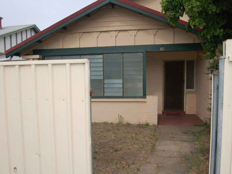 16 Pasquin St, Glenelg North SA 5045