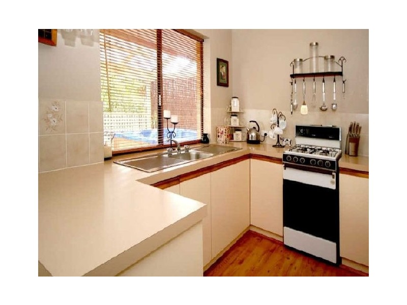 3 Warburton Drive, Woodcroft SA 5162