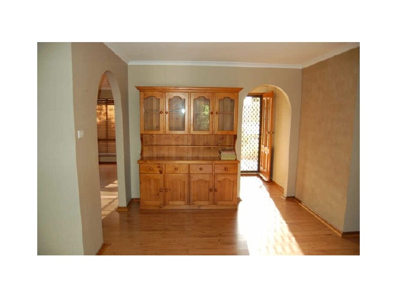 3 Warburton Drive, Woodcroft SA 5162