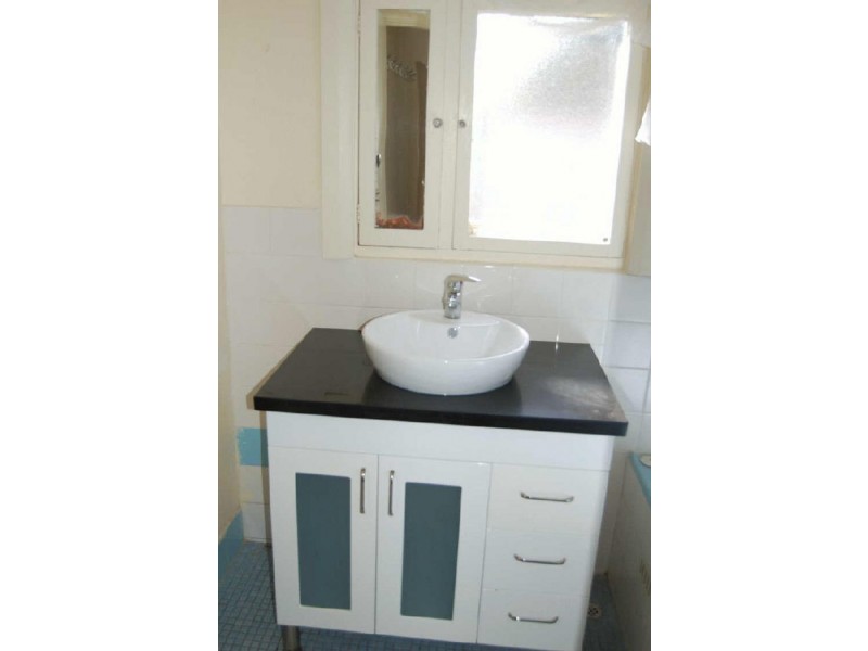 2 Bond Street, West Hindmarsh SA 5007