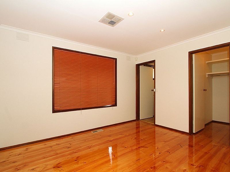 1 Springfield Court, Mill Park VIC 3082