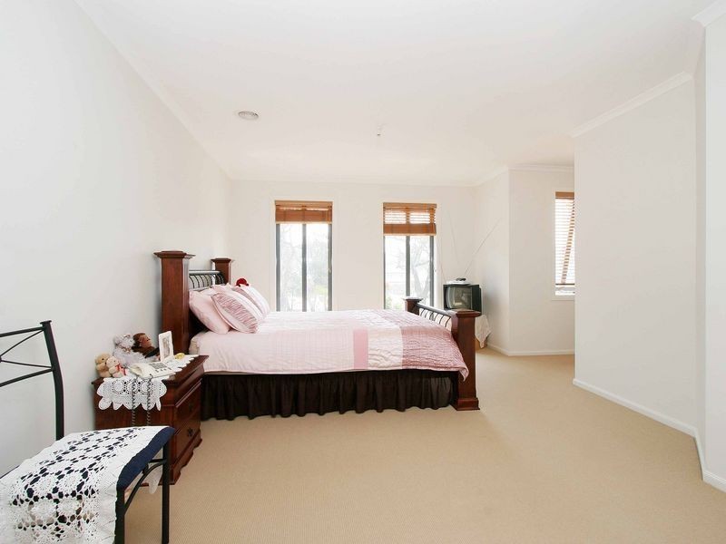 31 Tennyson Circuit, Mill Park VIC 3082