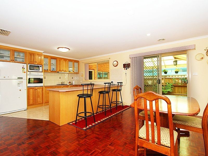 13 St Claire Avenue, South Morang VIC 3752