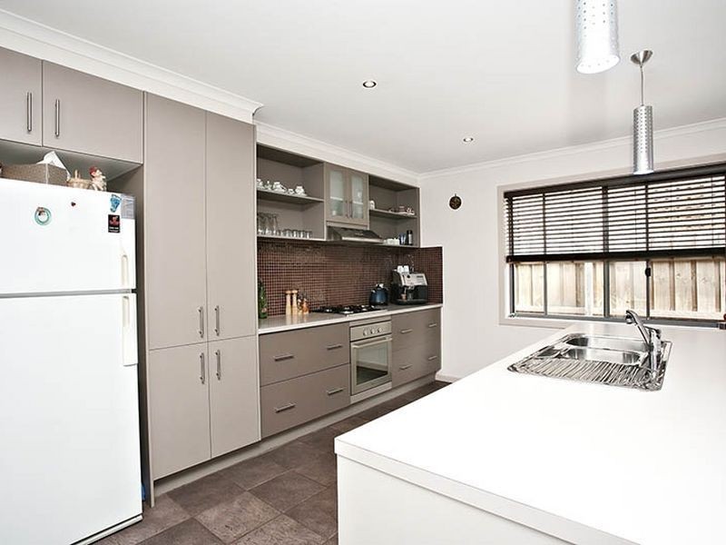 14 Tiarra Drive, South Morang VIC 3752