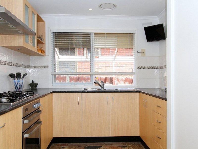 3 Fraser Close, Mill Park VIC 3082