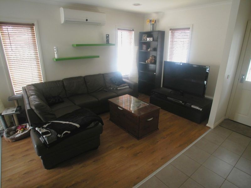 11 Doomben Drive, Mill Park VIC 3082