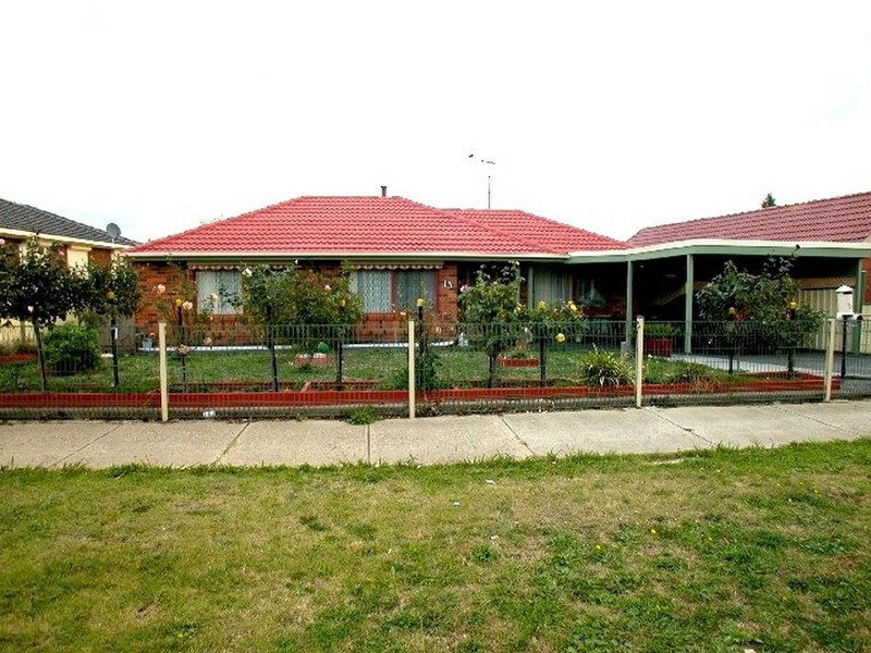 13 Kellaway Crescent, Mill Park VIC 3082