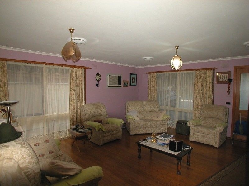 13 Kellaway Crescent, Mill Park VIC 3082