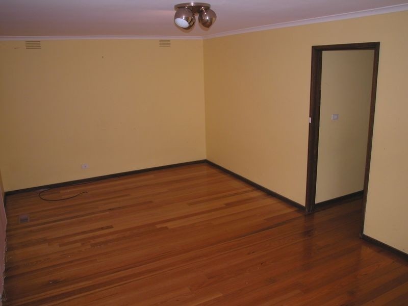 10 Rosehill Court, Mill Park VIC 3082