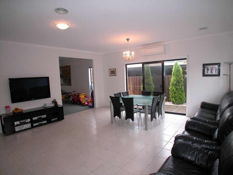 11 Junor Court, South Morang VIC 3752