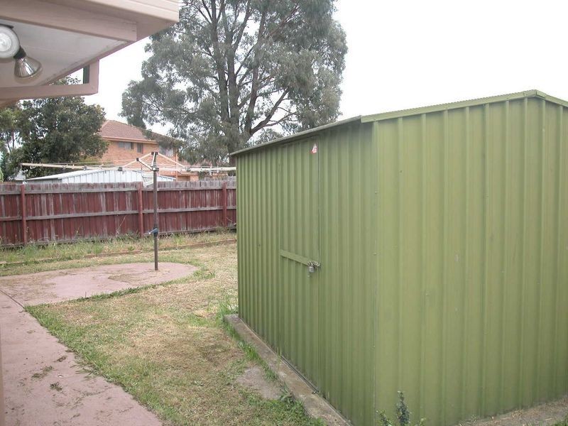 6 Royston Close, Mill Park VIC 3082