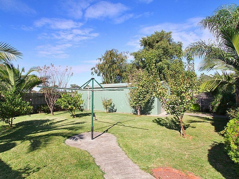 105 Woolnough Drive, Mill Park VIC 3082