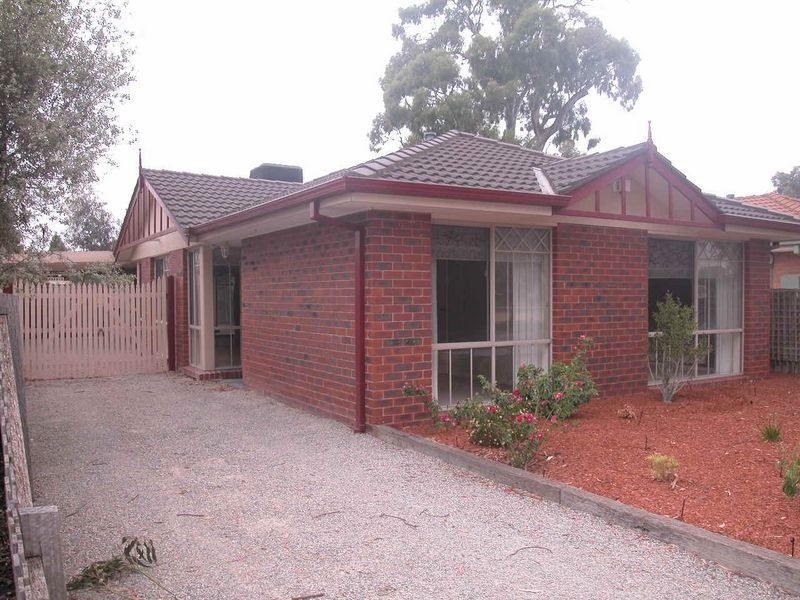 10 Border Drive, Mill Park VIC 3082