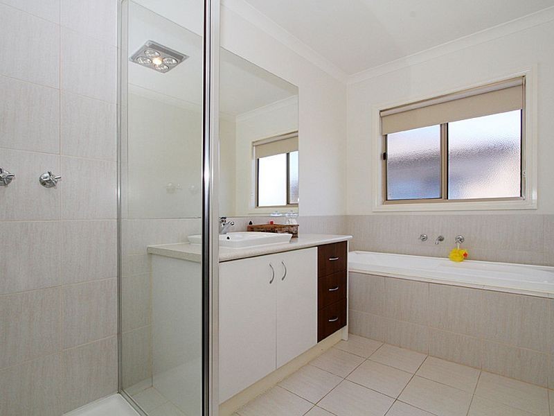 48 Stafford Road, South Morang VIC 3752